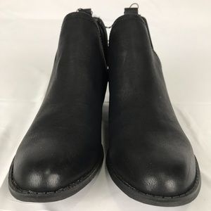 New universal thread goods co. sz 9 1/2 bootie blk